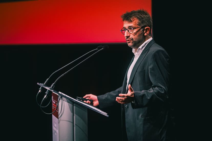 Professeur Christophe Quézel-Ambrunaz